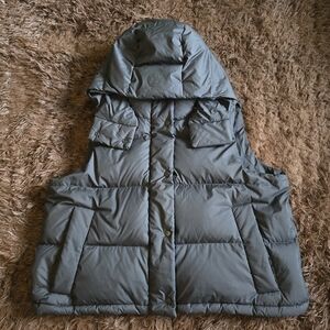 Lululemon Cropped Wunder Puff Vest in Black